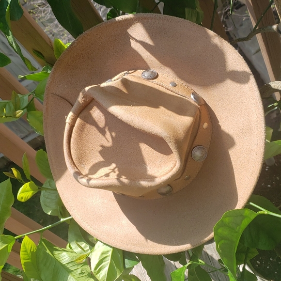 Minnetonka The Outback Leather Hat Buffalo Nickel Detail LightTan Small - Picture 13 of 13